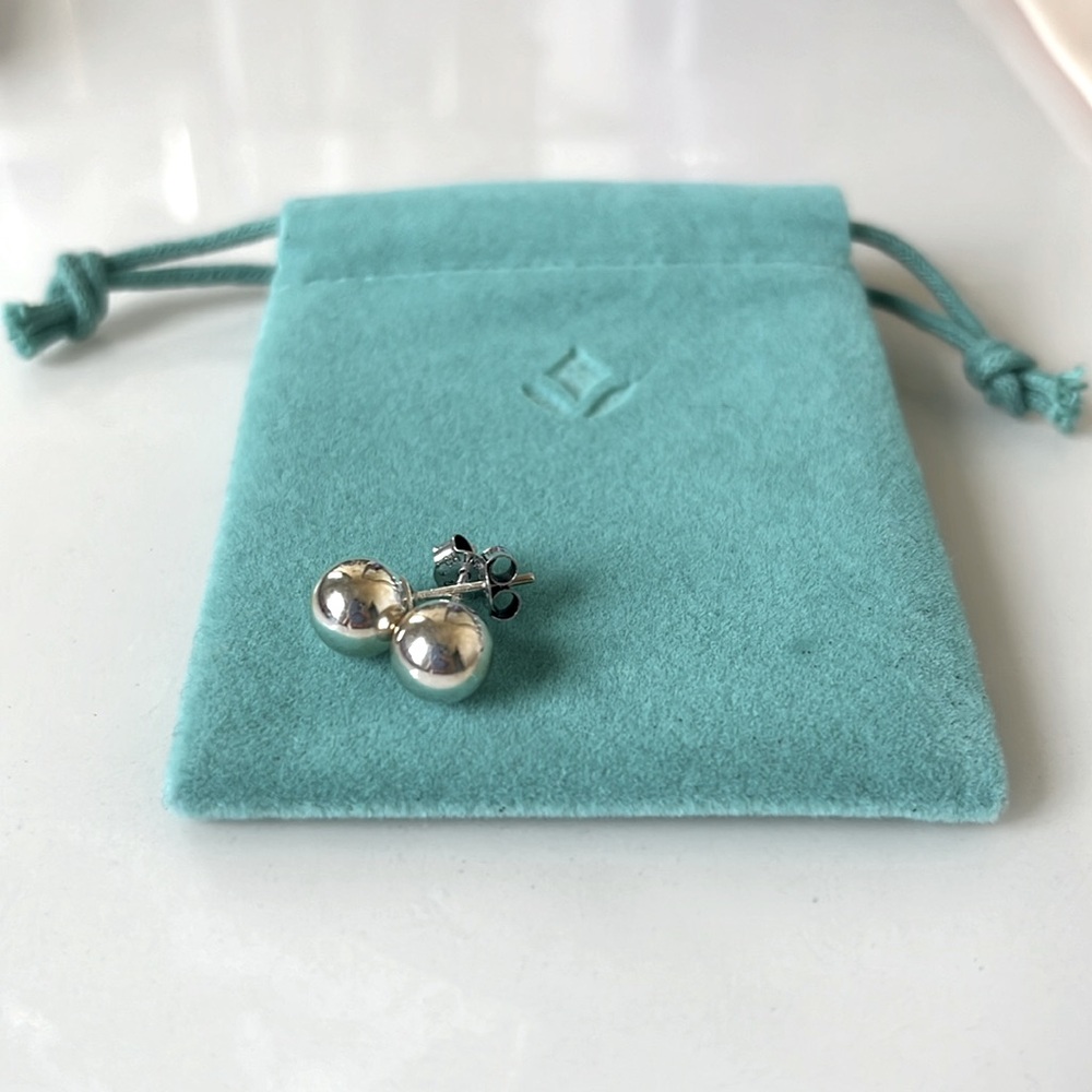 Brilliant Earth silver ball stud earrings (8mm)